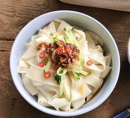 夏天怎么能沒有涼皮呢 不洗面自制涼皮的做法,簡單方便還美味